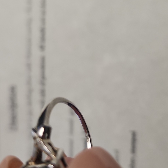 2.05CT Square Cut Mystic Topaz & 2 Dimond Ring - Picture 5 of 8